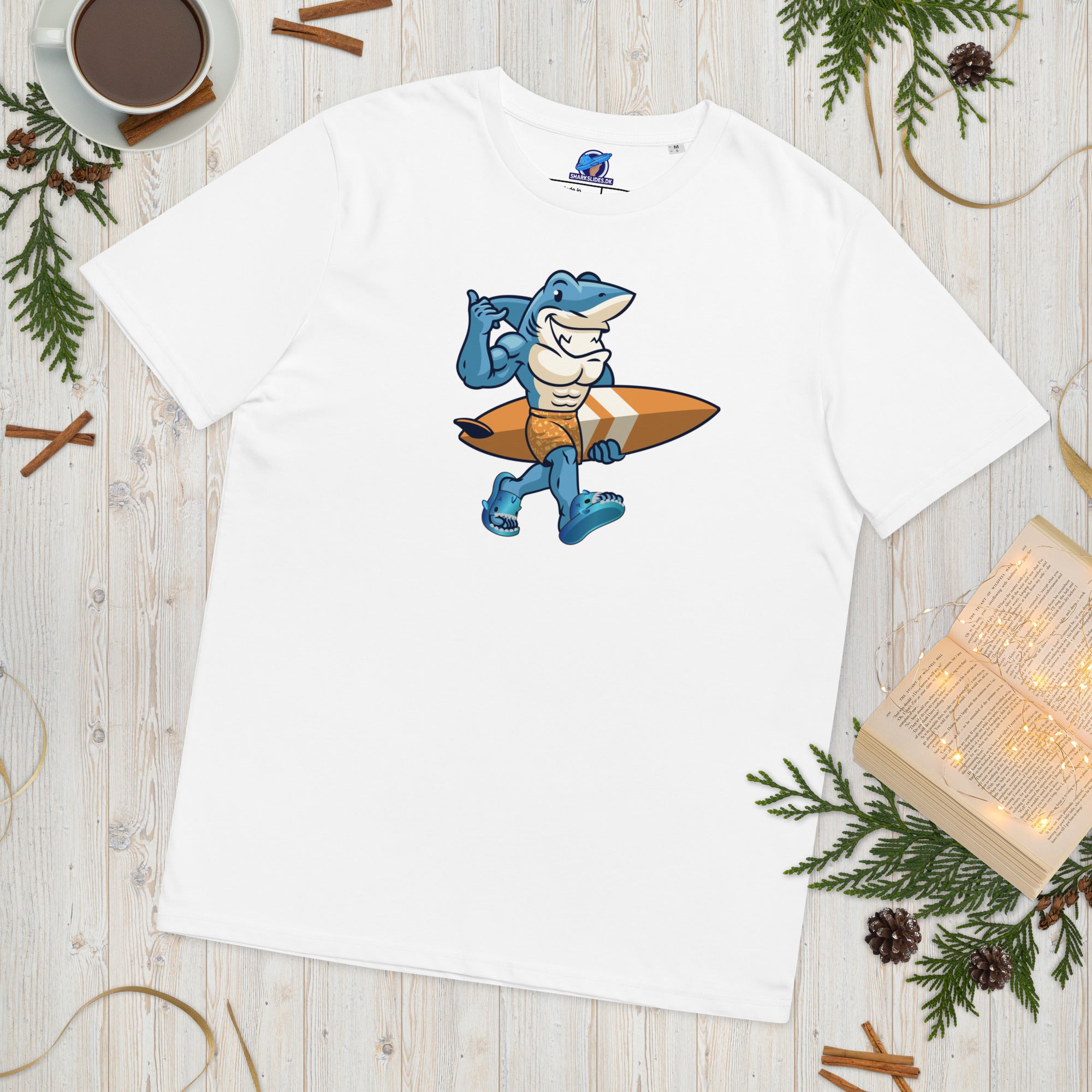 Surfin' Shark - T-shirt - SharkSlides.dk